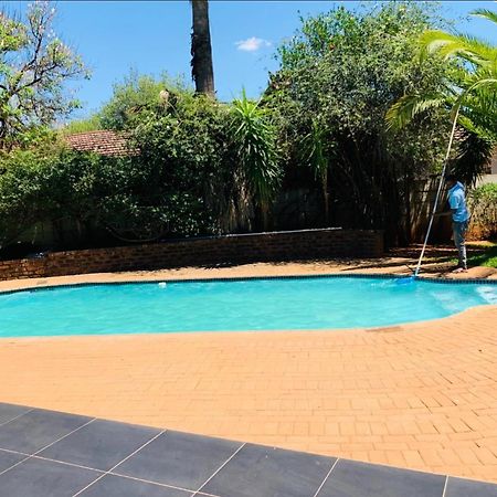 Reitz Guest House Mafikeng Dış mekan fotoğraf